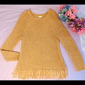 Knitted long sleeve sweater